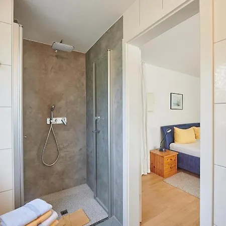 Gaestehaus Schiff בית נופש *